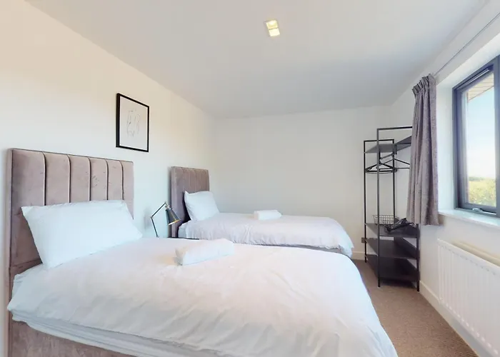 Low Greenlands Holiday Park - Luxury House & Luxury Glamping Pods